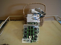 10x6pcs schoolbord op wasknijper in rieten korfje - afbeelding 1 van  3