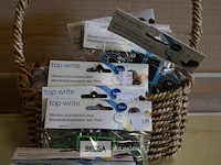 10x6pcs schoolbord op wasknijper in rieten korfje - afbeelding 3 van  3