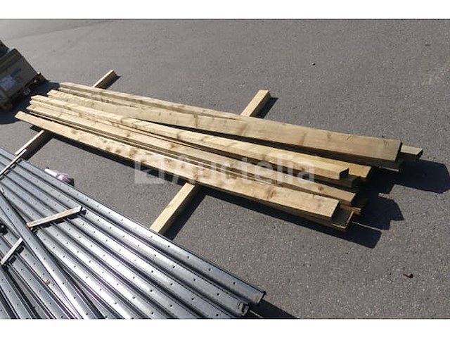 11 autoclaved rafters - afbeelding 1 van  5