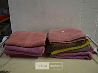 ±11 badhanddoeken div. kleuren - afbeelding 1 van  3