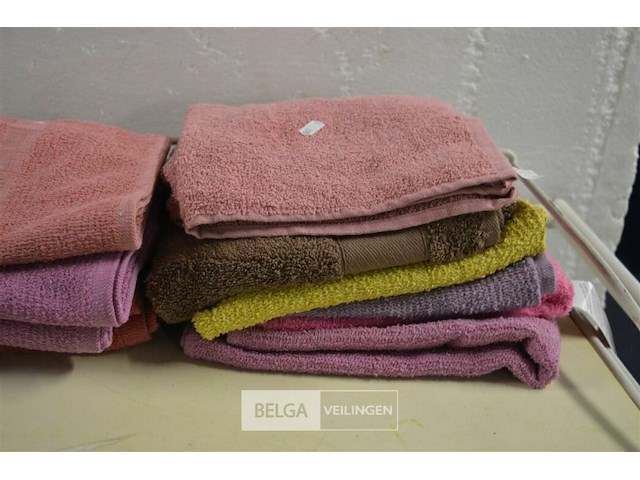 ±11 badhanddoeken div. kleuren - afbeelding 3 van  3