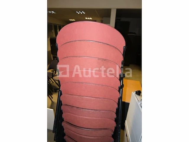 11 bijpassende stoelen - afbeelding 4 van  5