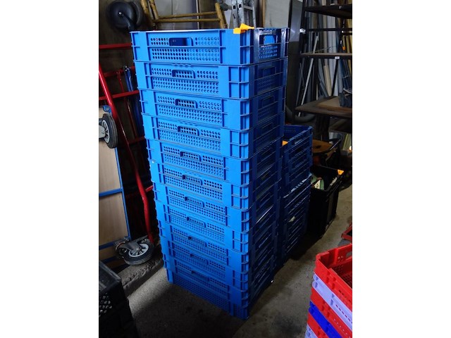11 blauwe stapelbakken - afbeelding 1 van  1
