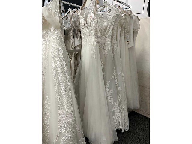 11 bruidsjurken rosa clara (totaalprijs) - afbeelding 22 van  27