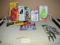 11 diverse keukenmaterialen - afbeelding 1 van  4