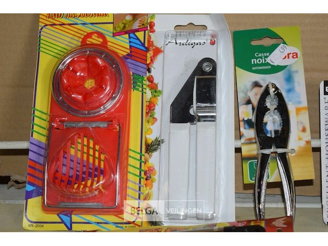 11 diverse keukenmaterialen - afbeelding 2 van  4