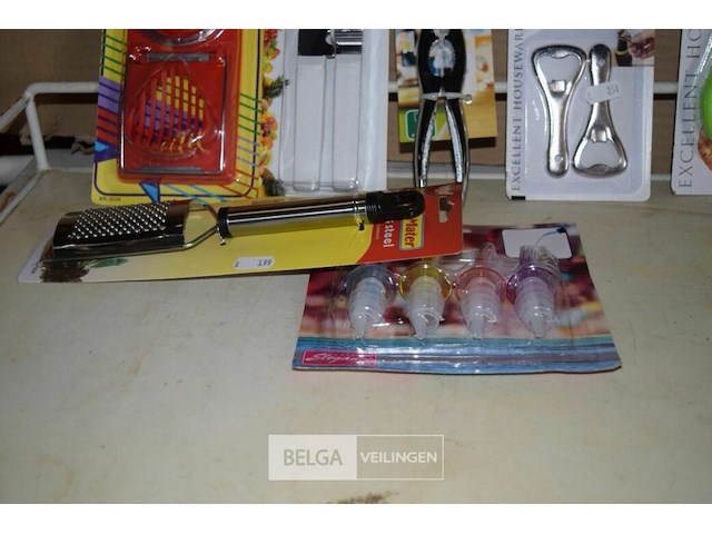 11 diverse keukenmaterialen - afbeelding 4 van  4