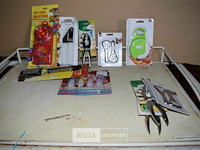 11 diverse keukenmaterialen - afbeelding 1 van  4