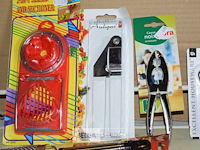 11 diverse keukenmaterialen - afbeelding 2 van  4