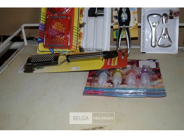 11 diverse keukenmaterialen - afbeelding 4 van  4
