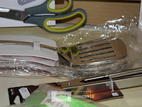 11 diverse keukenmaterialen - afbeelding 3 van  6