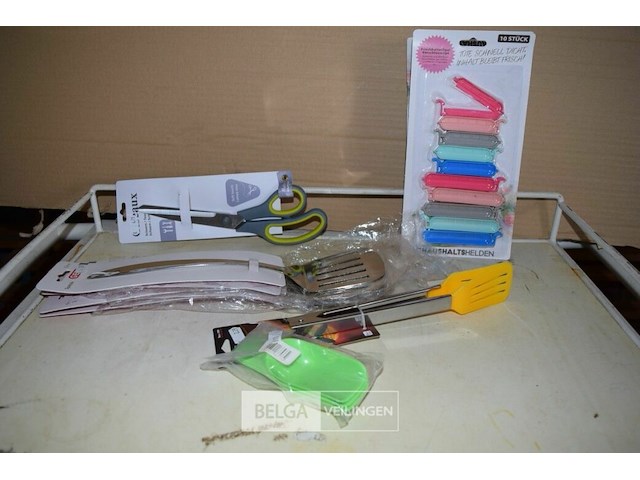 11 diverse keukenmaterialen - afbeelding 1 van  5