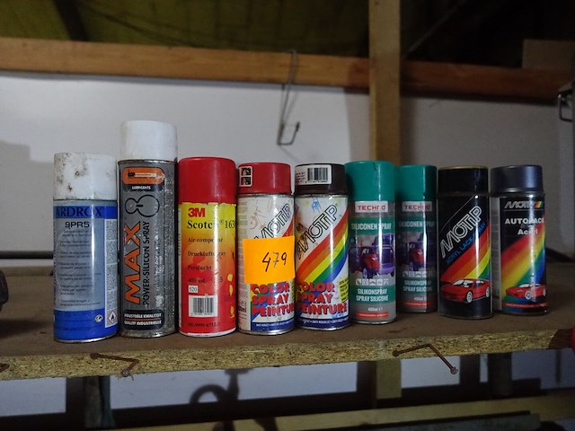 11 diverse spuitbussen - afbeelding 1 van  5