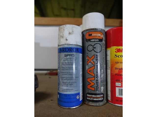 11 diverse spuitbussen - afbeelding 2 van  5