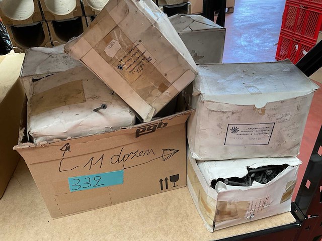 11 dozen houtschroeven of gipsplaat schroeven - afbeelding 1 van  7