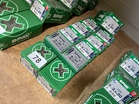 11 dozen houtschroeven