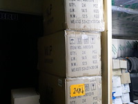 11 dozen met inhoud : geleierwerk - afbeelding 2 van  3