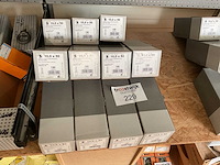 11 dozen pluggen - afbeelding 1 van  5