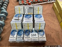 11 dozen schroeven