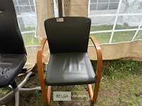 11 houten stoelen - afbeelding 2 van  3