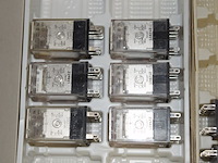 11 omron relais - afbeelding 3 van  3