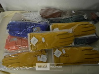 ±11 paar handschoenen div. kleuren - afbeelding 1 van  4