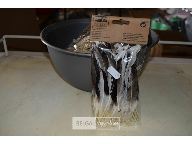 11 pakjes deco veertjes - afbeelding 1 van  1