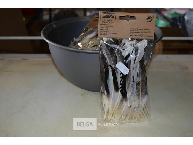 11 pakjes deco veertjes - afbeelding 1 van  2