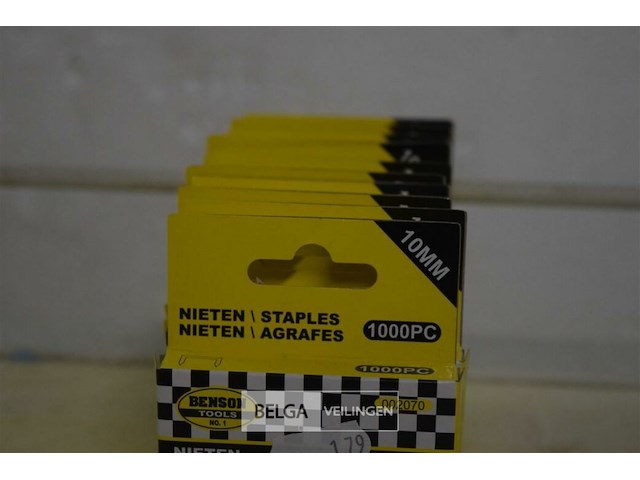 11 pakjes nietjes 10mm - afbeelding 3 van  3