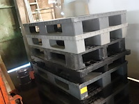 11 plastieken paletten - afbeelding 3 van  3