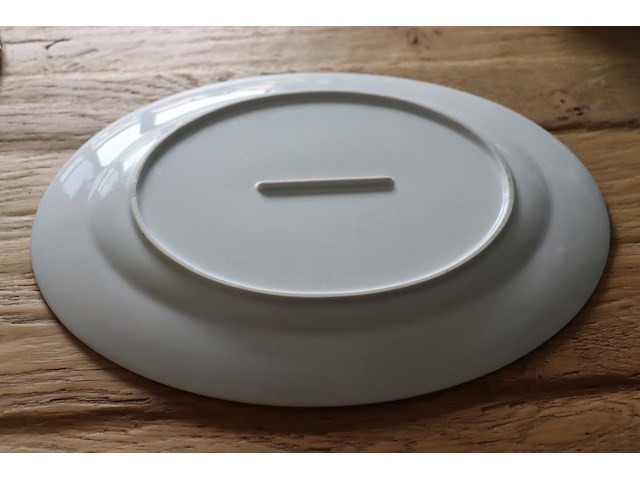 11 porseleinen ovale borden, 40 cm. - afbeelding 3 van  3