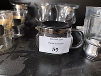 11 potten en pannen, 4 inox schalen, zak met divers bestek, 10 glazen, haardroger, stoomstrijkijzer bosch - afbeelding 3 van  9