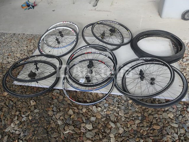 11 racefietswielen - afbeelding 1 van  12