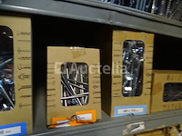 11 rijen dozen (schroeven, bouten, .. zie details) - afbeelding 13 van  21