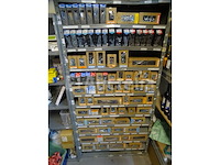 11 rijen dozen (schroeven, bouten, .. zie details)