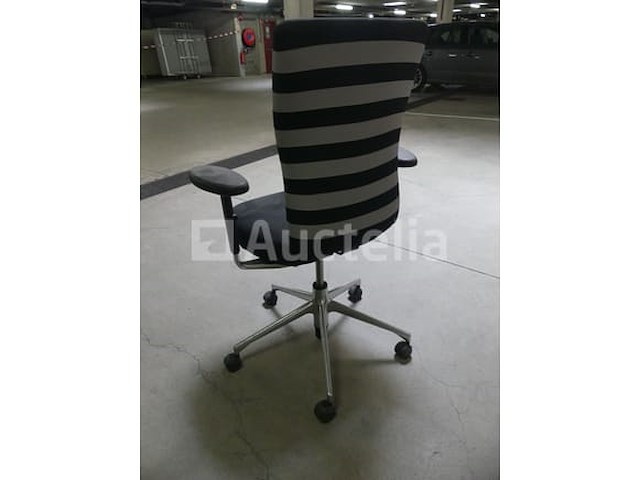 11 stoelen op wielen - afbeelding 3 van  5