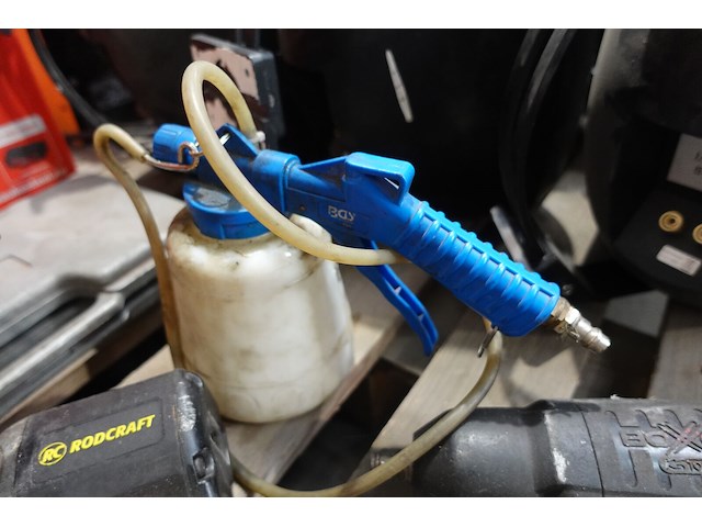 11 stuks pneumatisch materiaal - afbeelding 7 van  8