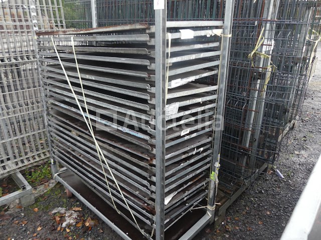 11 trolleys met 22 trays - afbeelding 7 van  9