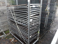 11 trolleys met 22 trays - afbeelding 7 van  9