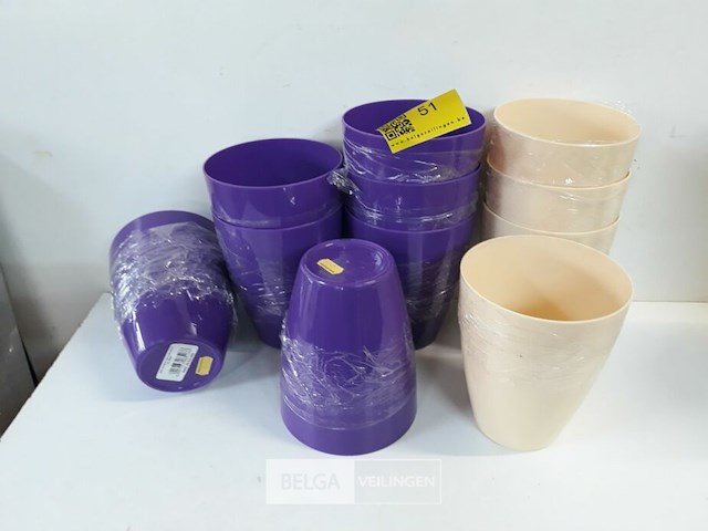 11 x bloempot pvc 16 cm mix kleuren - afbeelding 1 van  3