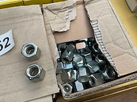 11 x dozen pluggen; moeren - afbeelding 3 van  7
