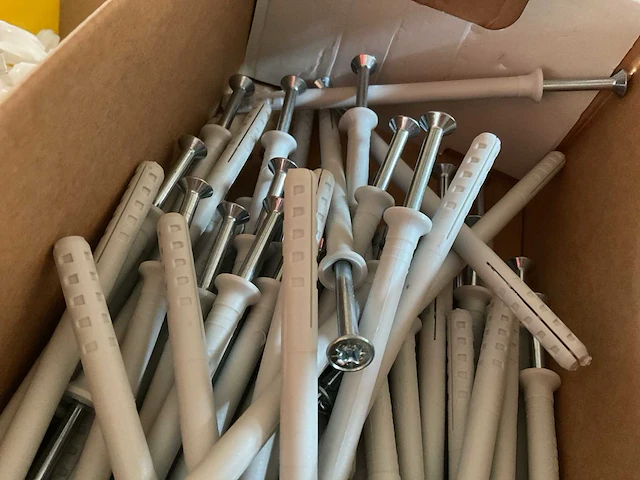 11 x dozen universele kozijnpluggen; nagelpluggen; nylon hollewandpluggen - afbeelding 3 van  15