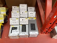 11 x dozen zwarte schroeven; schroeven met boorkop en afdekplaatje