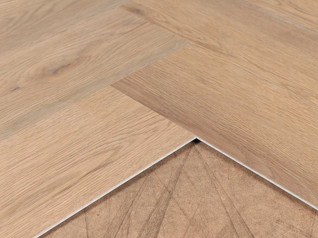 111 m2 pvc spc click vinyl visgraat - 750 x 150 x 4+1 mm met xps onderlaag - afbeelding 2 van  3