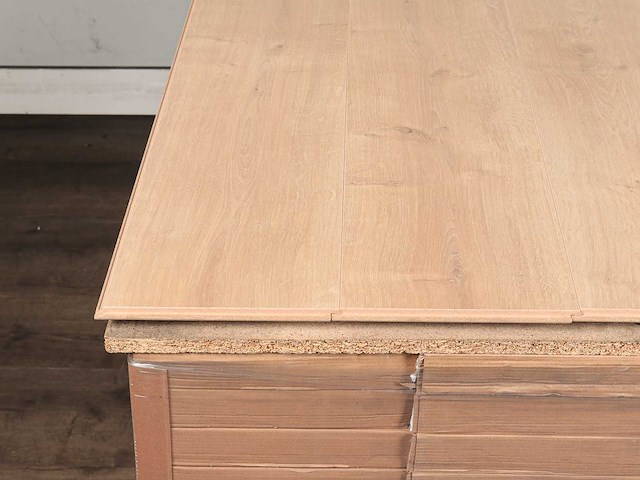 112 m2 laminaat plank - 1383 x 193 x 8 mm - afbeelding 2 van  4