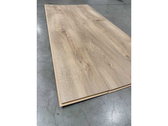 113,30 m2 laminaatvloer 8 mm celete oak - afbeelding 2 van  3
