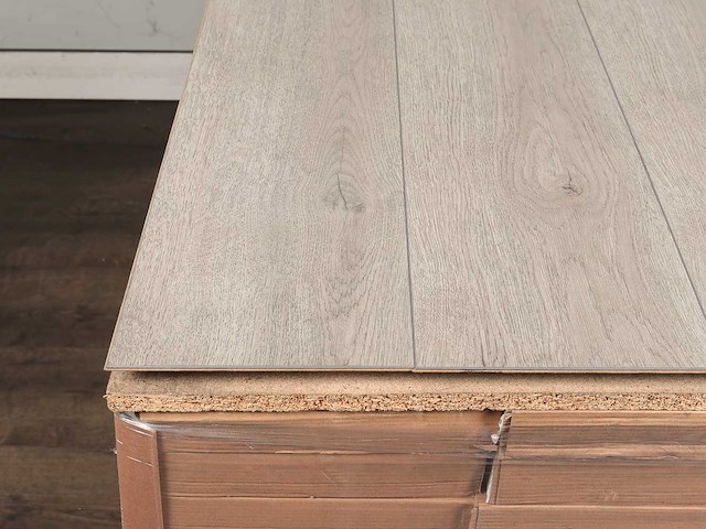 115 m2 laminaat plank - 1288 x 195 x 8 mm - afbeelding 2 van  4