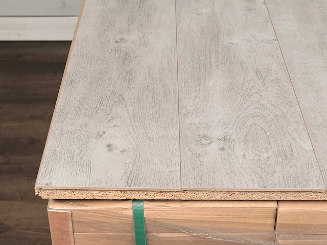 115 m2 laminaat plank - 1383 x 193 x 8 mm - afbeelding 2 van  4