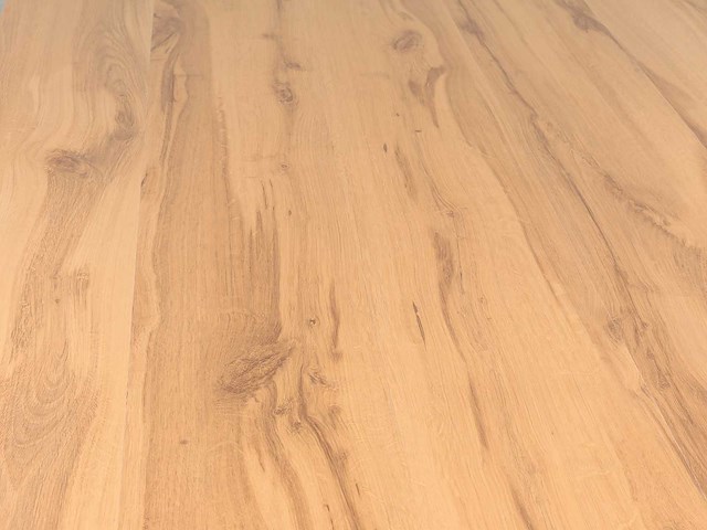 115 m2 laminaat plank - 1383 x 193 x 8 mm - afbeelding 1 van  4