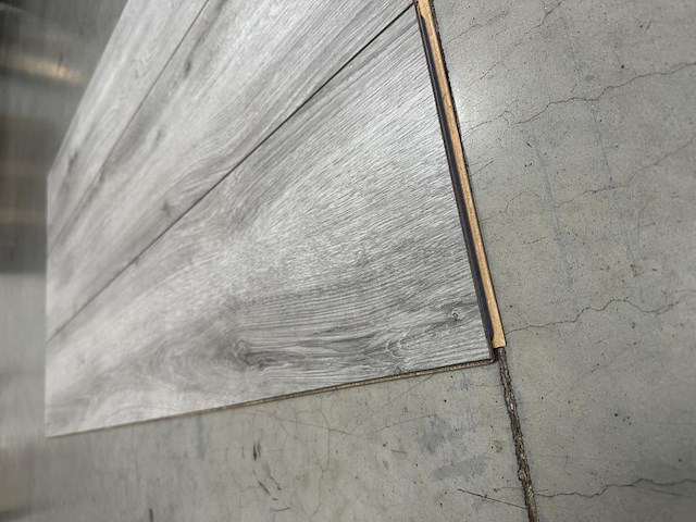 115,84 m² laminaatvloer 8mm - afbeelding 2 van  3